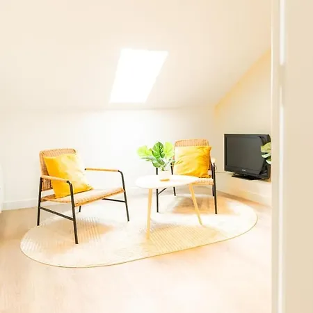 Duplex Confortable En Centre Avec 2 Chambres Chalons-en-Champagne Exterior photo